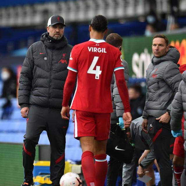  范戴克膝盖韧带损伤将缺阵两个月  